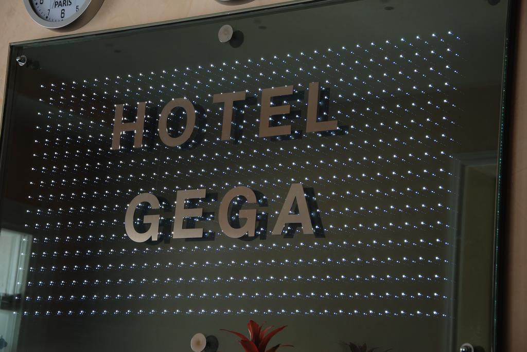 Hotel Gega Berat Exteriör bild