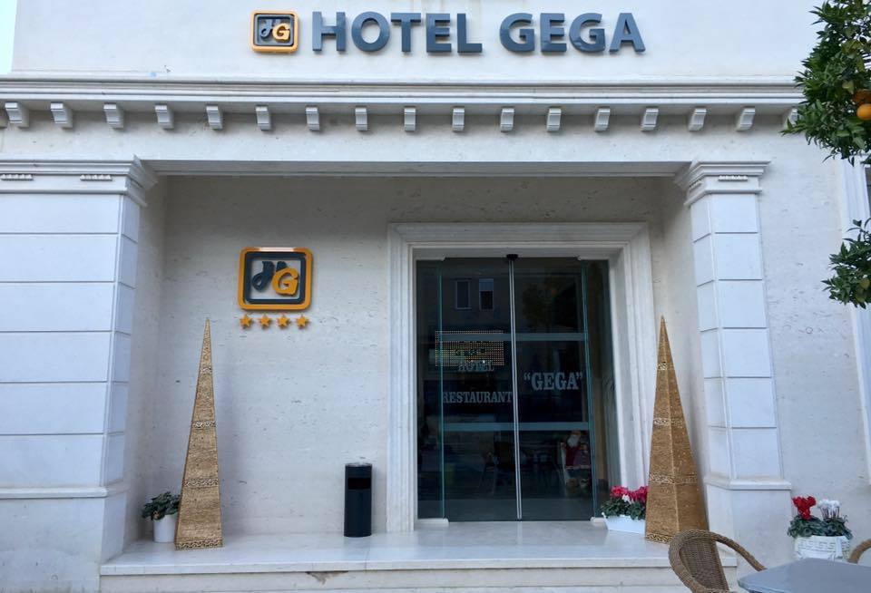 Hotel Gega Berat Exteriör bild